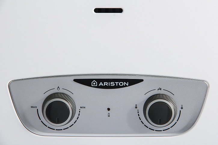 Проточный газовый водонагреватель Ariston Fast R ONM 10 NG RU