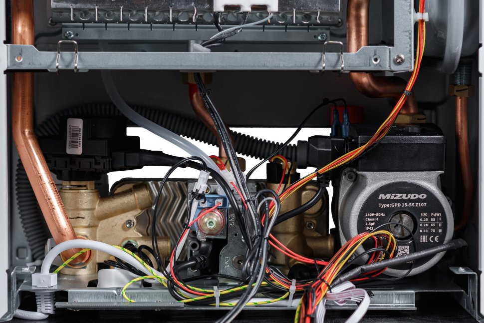 Настенный газовый котел MIZUDO MAESTRO GEM M24Т c шиной OpenTherm стеклянная панель голубая